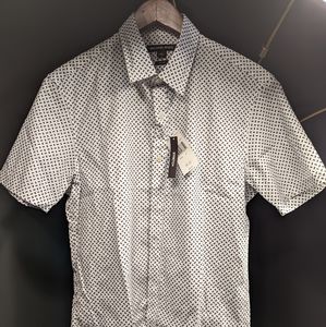 Button down short sleeve shirt